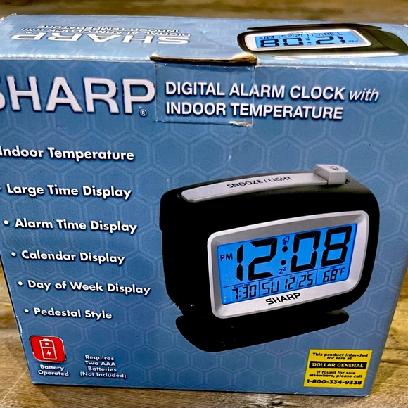 SHARP DIGITAL ALARM CLOCK
WITH INDOOR TEMPERATURE NEW - Picture 2 of 3